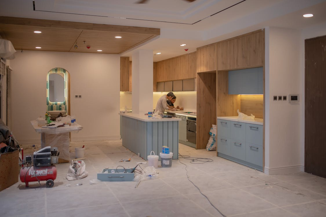 Land Tee Kitchen