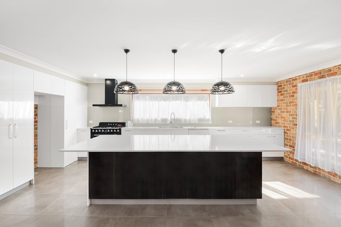 Land Tee Kitchen view 3